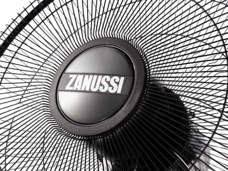 Вентилятор напольный Zanussi ZFF-907 черный