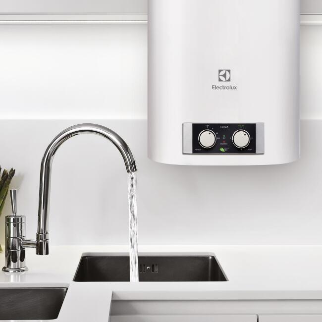 Водонагреватель Electrolux EWH 80 Formax Белый Прямоугольный Эмаль сухой тэн купить в Москве по цене 22 990 руб.